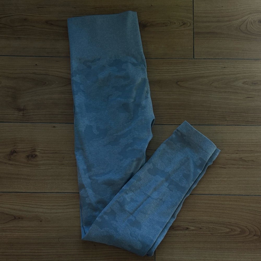 light grey camo leggings size S